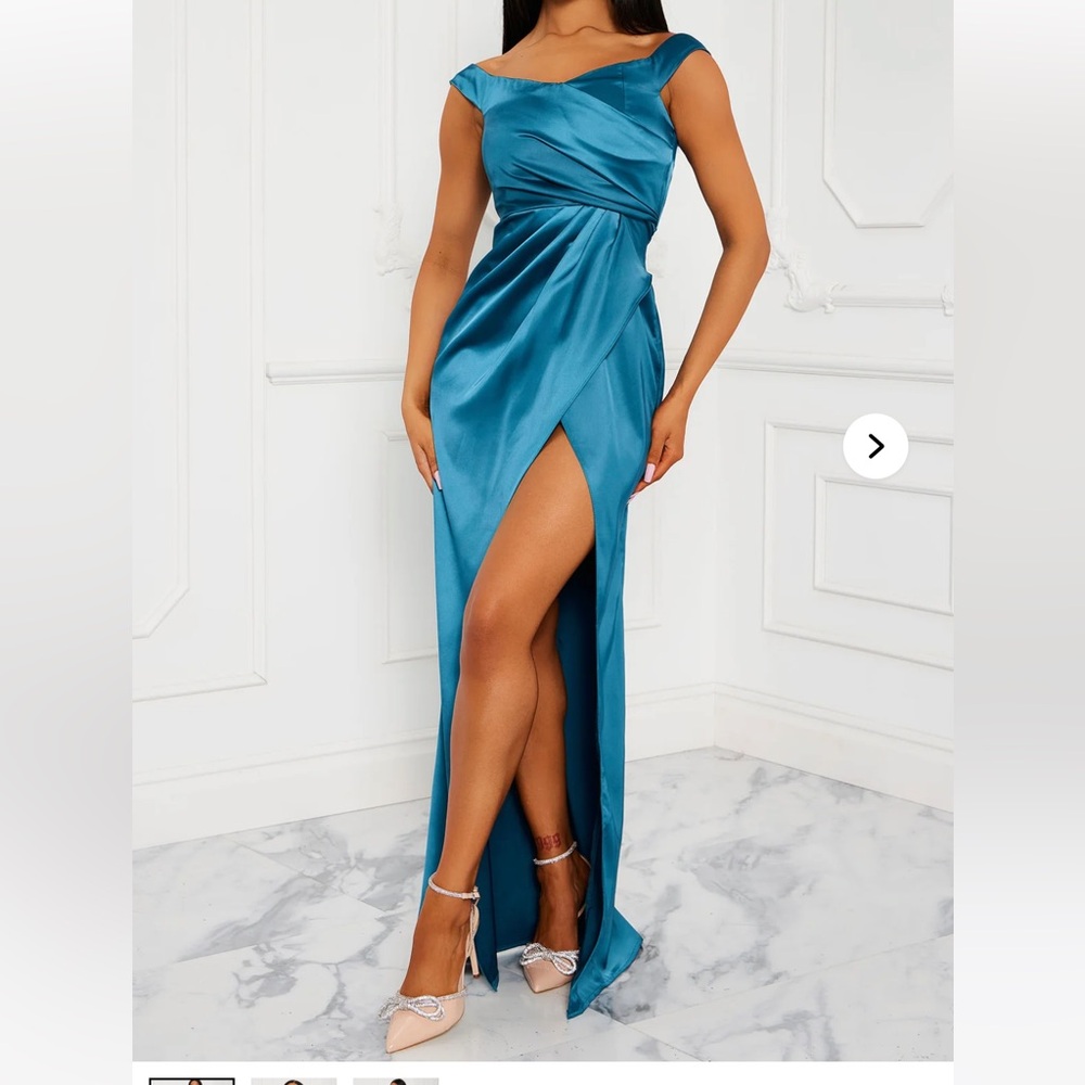 NWT- never worn Elegant Teal Satin Gown